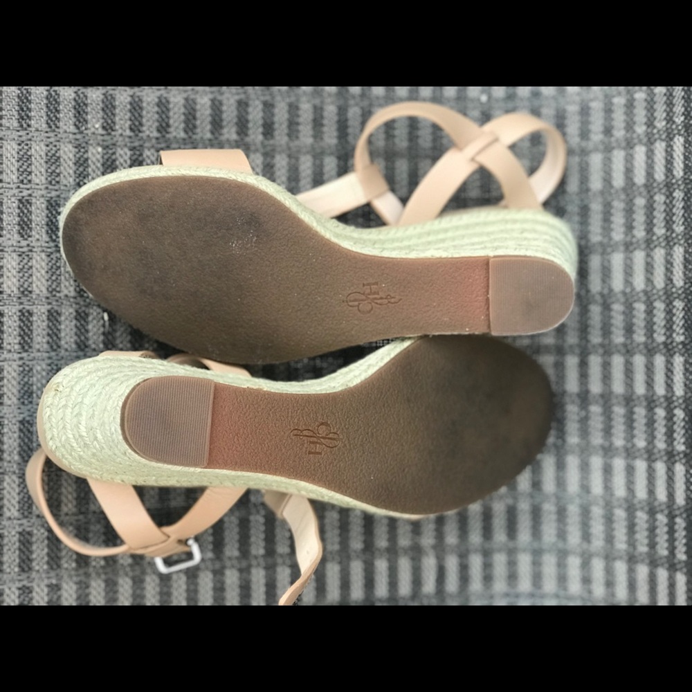 Tan wedge sandals - Picture 4 of 5